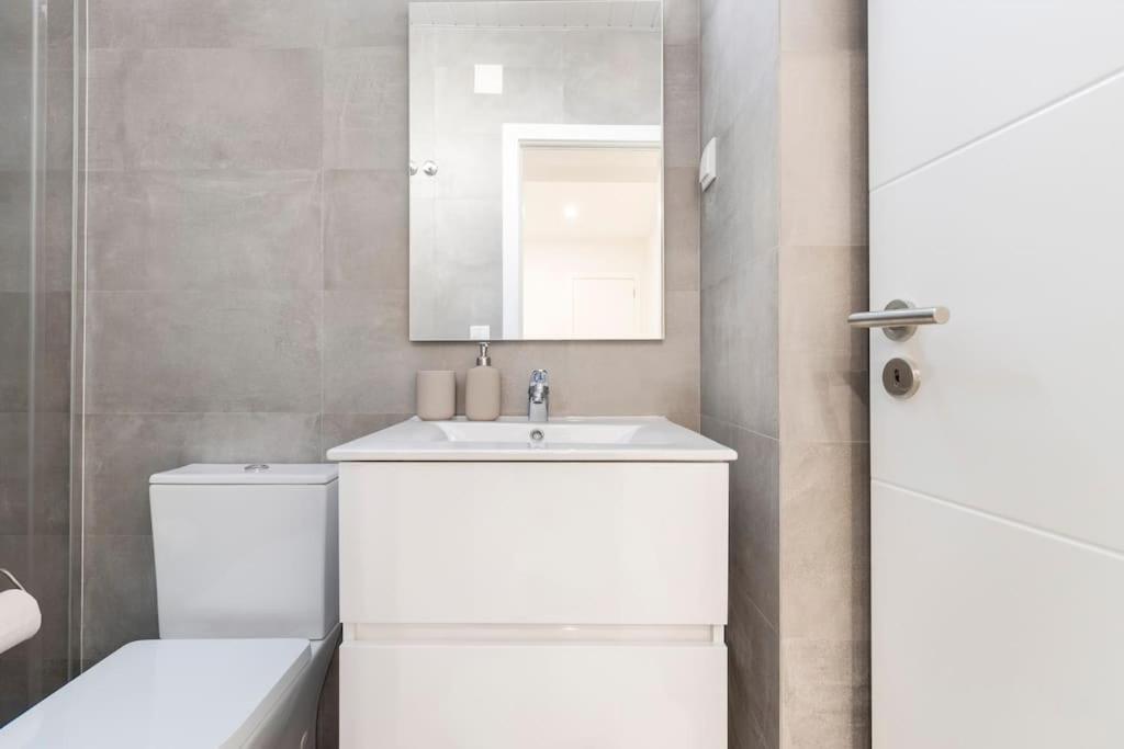 Cozy And Modern Flat In Lisbon Lägenhet Exteriör bild